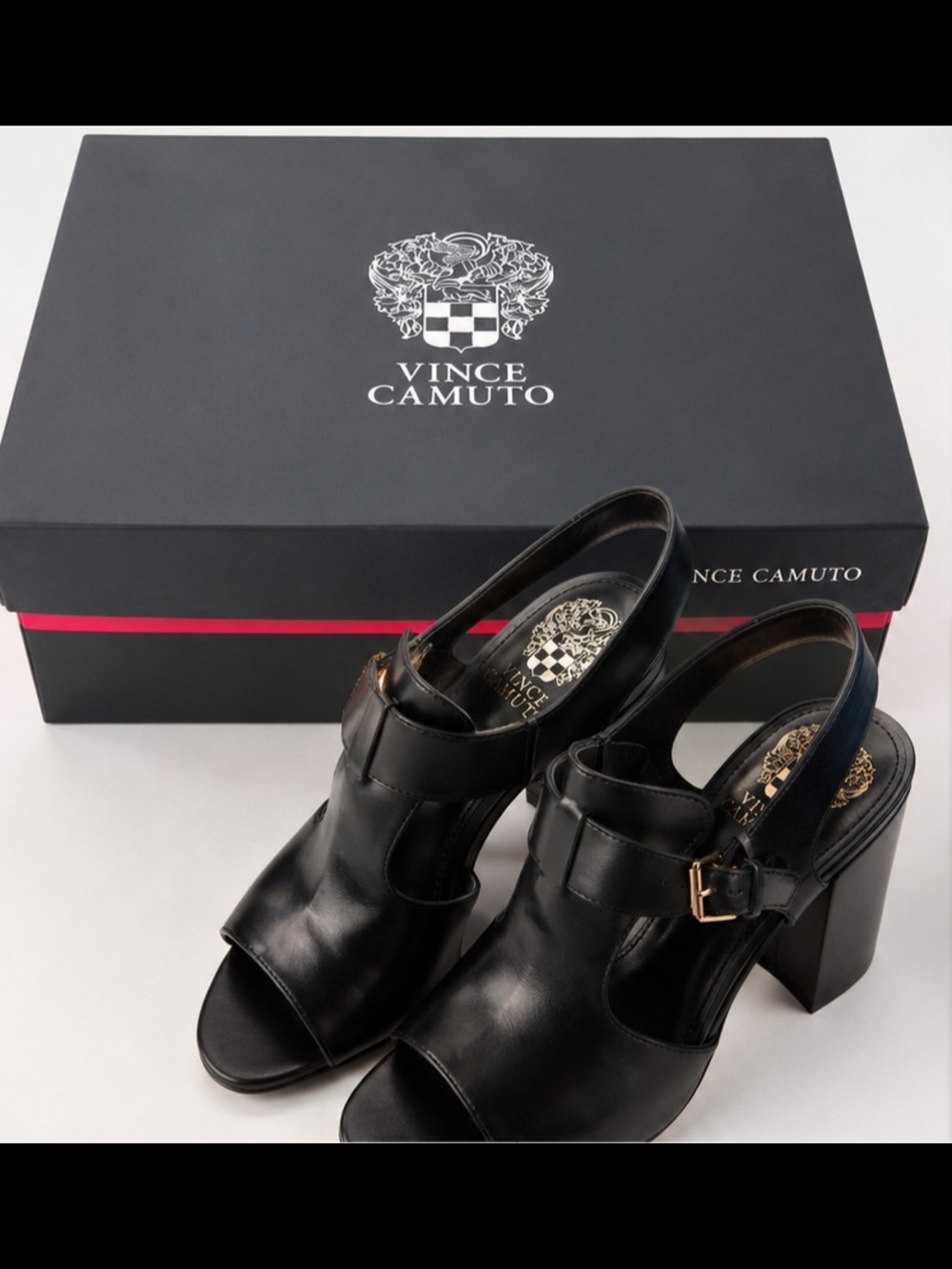 🖤 Vince Camuto Black Block Heels – Size 6